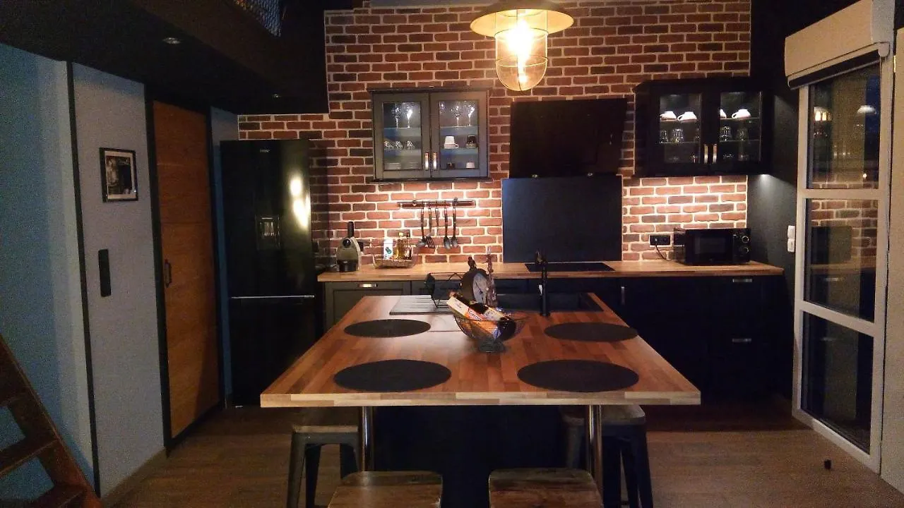 Holiday home Loft Bord De Mer, La P'Tite Fabrik Villa Saint-Coulomb